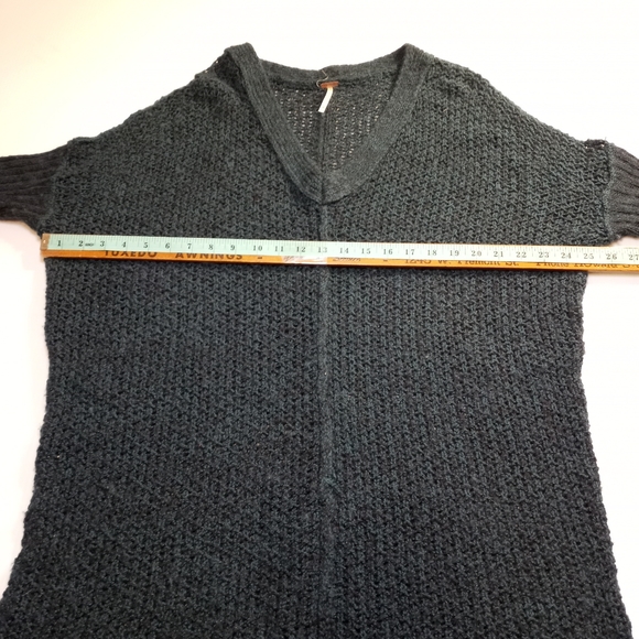 Free People Sweater Oversized Size Large - Picture 9 of 10